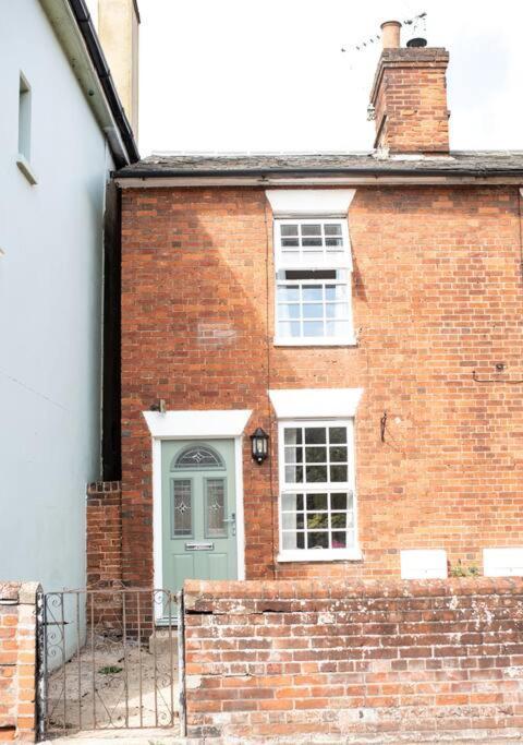 Braybrooke Cottage, Holiday home *